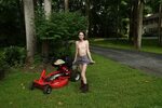 Naked Lawn Mowing Photos - life-remembrane.eu